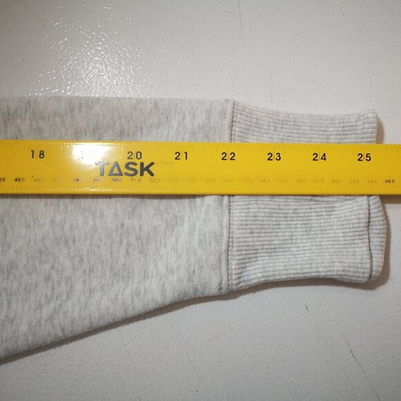 Athleta Ladies Size Large Light Grey Fleece Lined Straight Fit Sweat Top - Picture 12 of 13